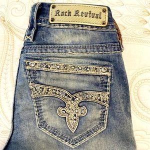 Perfect condition Rock Revival ankle skinny jeans in sz 25.